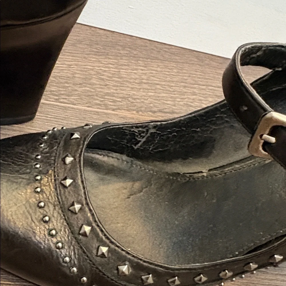 B. Makowsky Black Leather Studded Mary Jane Heels Size 6
